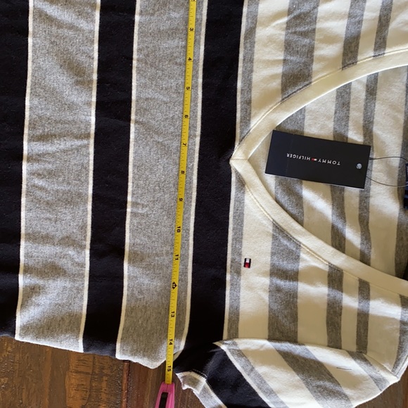 Tommy Hilfiger Tee - Picture 7 of 11